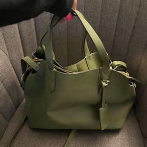 Green over the shoulder pocketbook
